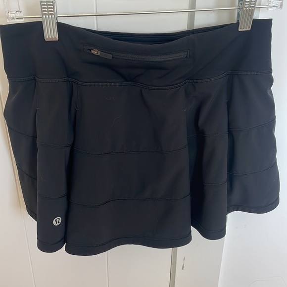 Lulu Mid-Rise Skirt in Black - Picture 7 of 7